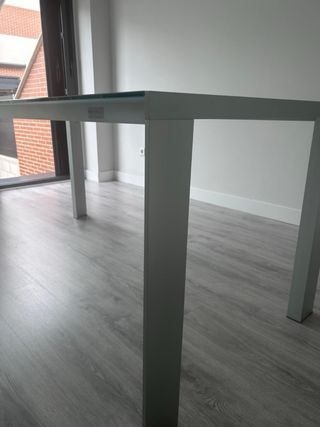 Mesa Comedor Cristal y Metal. Solo mesa, no sillas