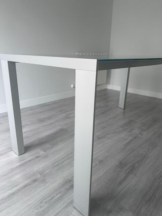 Mesa Comedor Cristal y Metal. Solo mesa, no sillas