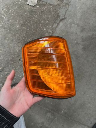Intermitente derecho Mercedes 190