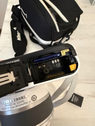 Cámara Nikon 1 J1 Blanca