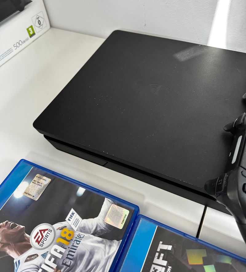 PlayStation 4 + 8 Juego + 2 Mandos afbeelding 7