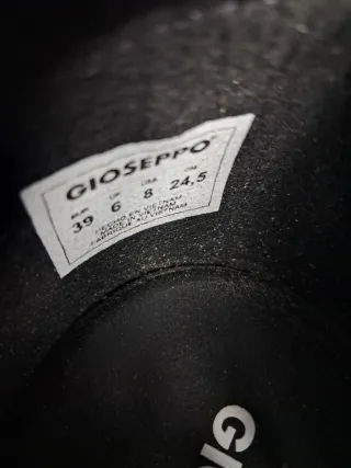 Alpargatas Gioseppo negras y beige