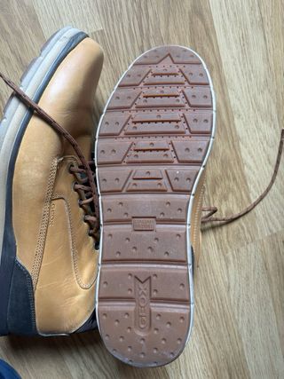 Botas Geox impermeables marrones y negras