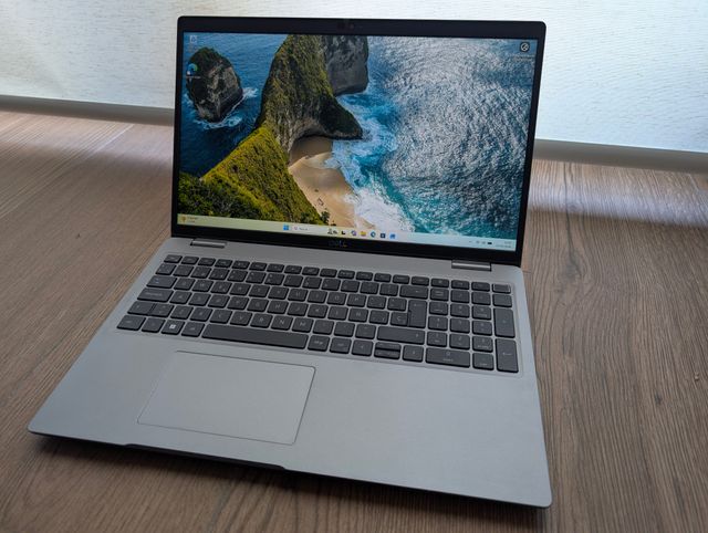 Dell Latitude 5530, 16", 16GB RAM, 512GB SSD