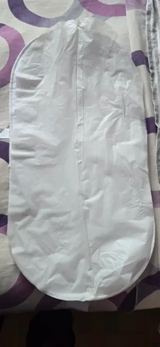 Mini cuna con 2 colchones de IKEA con ruedas