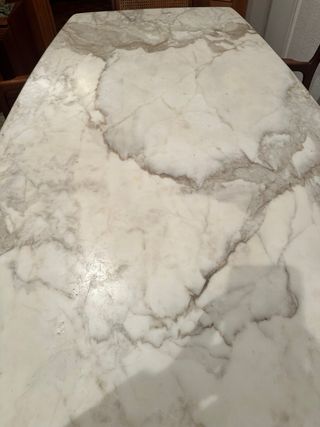 Mesa de comedor de mármol y madera con 6 sillas