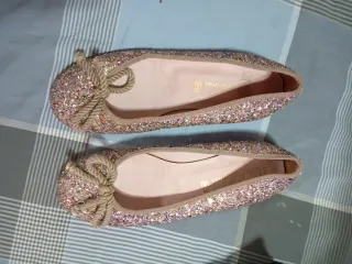 Manoletinas doradas y rosas con lazo