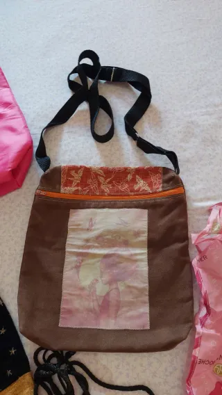 Lote de bolsos variados y mochila