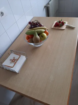 Mesa de cocina extensible de madera