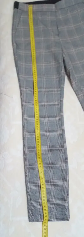 Pantaloni Zara a quadri grigi