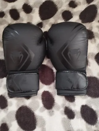 Guantes de boxeo usados Venum Contender 2.0