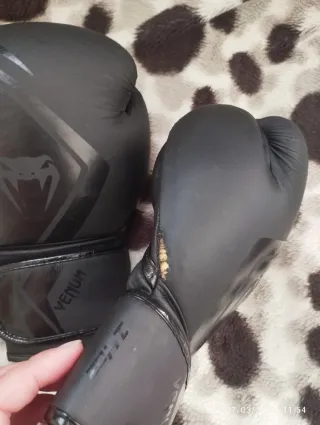 Guantes de boxeo usados Venum Contender 2.0