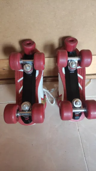 Patines Rookie 4 Ruedas Rojos y Blancos