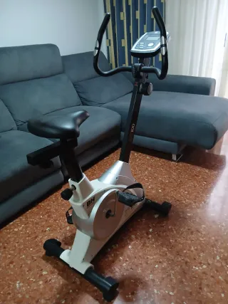 Bicicleta Estática BH Fitness ZT100