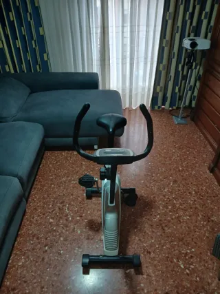 Bicicleta Estática BH Fitness ZT100