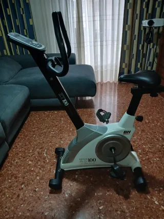 Bicicleta Estática BH Fitness ZT100