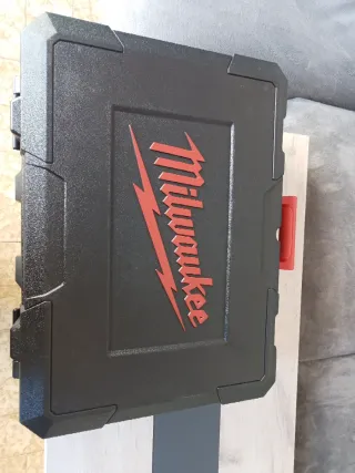 Martillo Rotativo Milwaukee SDS-Plus, nuevo