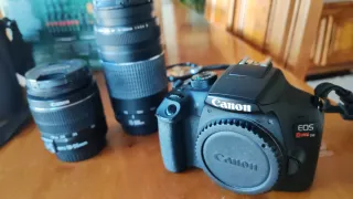 Canon EOS Rebel T6 + 2 Objetivos + accesorios