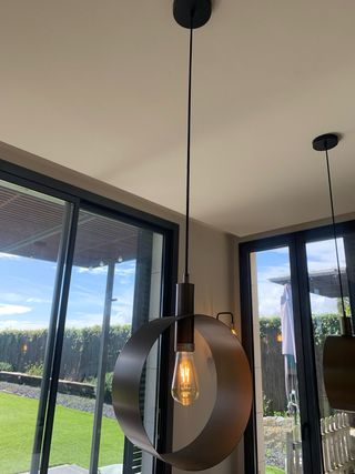 Pareja de lámparas colgantes metal latón