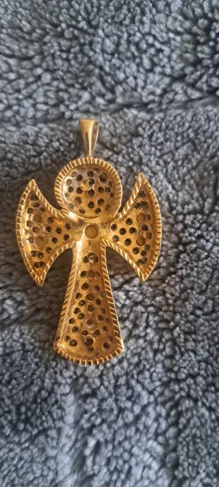 Colgante Cruz con Cristales Azules y Dorados