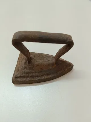 Plancha pequeña antigua