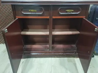 Aparador recibidor clásico madera mármol