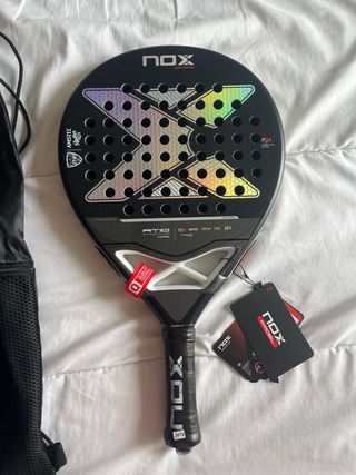 Pala Padel Nox AT10 Pro Cup Hard 2025 + Funda