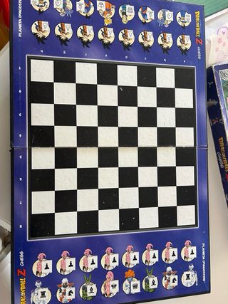 Juego de Ajedrez Dragon Ball Z Planeta Agostini.