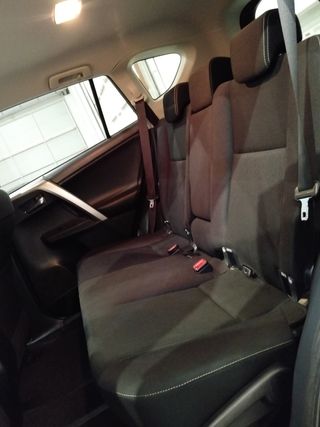 Toyota RAV4 2015