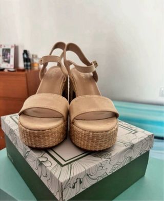 Sandalias tacón plataforma beige T37