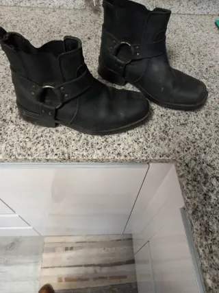 Botas moteras tobilleras talla 40