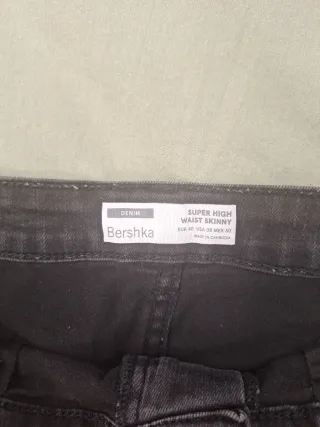 Pantalón largo negro Bershka