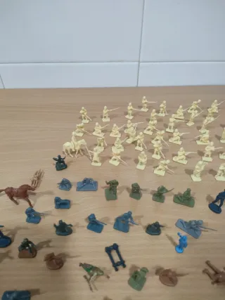 Set di soldatini in plastica in miniatura