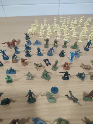 Set di soldatini in plastica in miniatura