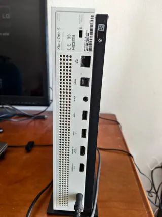 Xbox One S Bianca + Controller Rosso