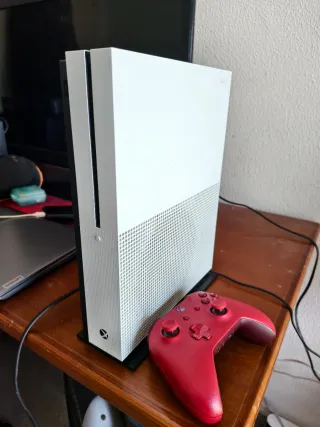 Xbox One S Bianca + Controller Rosso