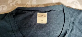 Camiseta azul marino con estampado de palmeras