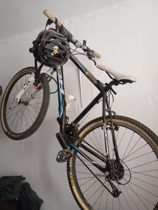 Bicicleta BH , Inflador y Porta bicicleta coche.
