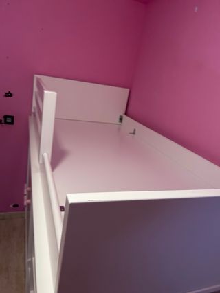 Cama alta infantil con armario y cajones