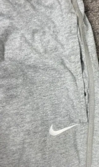 ¡¡OFERTA!! Talla L Pantalón Nike Gris Ancho