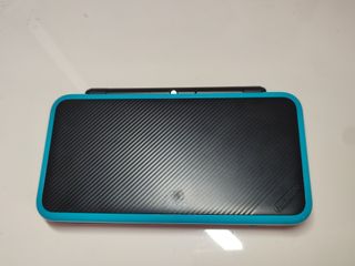 Nintendo 2DS XL