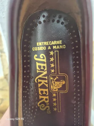 Castellanos niño burdeos