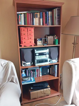 Practica estanteríatería de madera