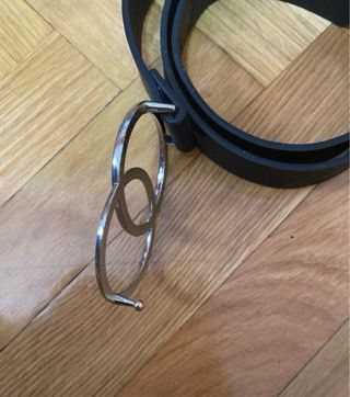 Cinture Stradivarius con fibbia argentata