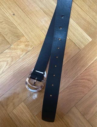 Cinture Stradivarius con fibbia argentata