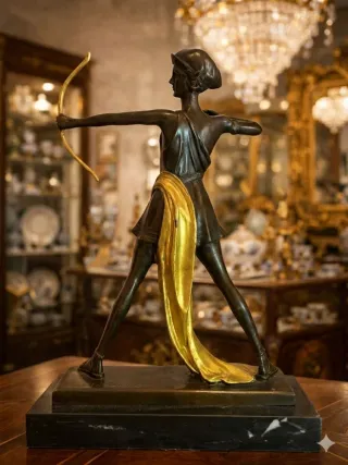 Figura de bronce - Diana Cazadora