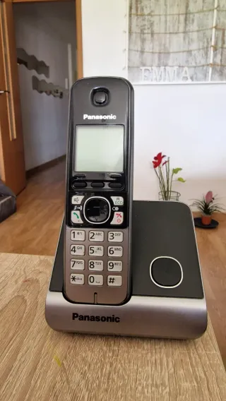 Teléfono Inalámbrico Panasonic KX-TG6711