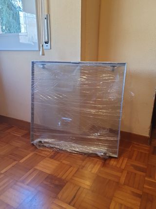 Montura de vidrio y aluminio