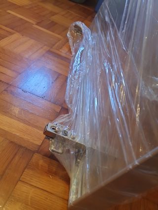 Montura de vidrio y aluminio