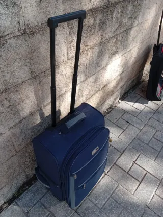 Maleta Greenland azul con ruedas